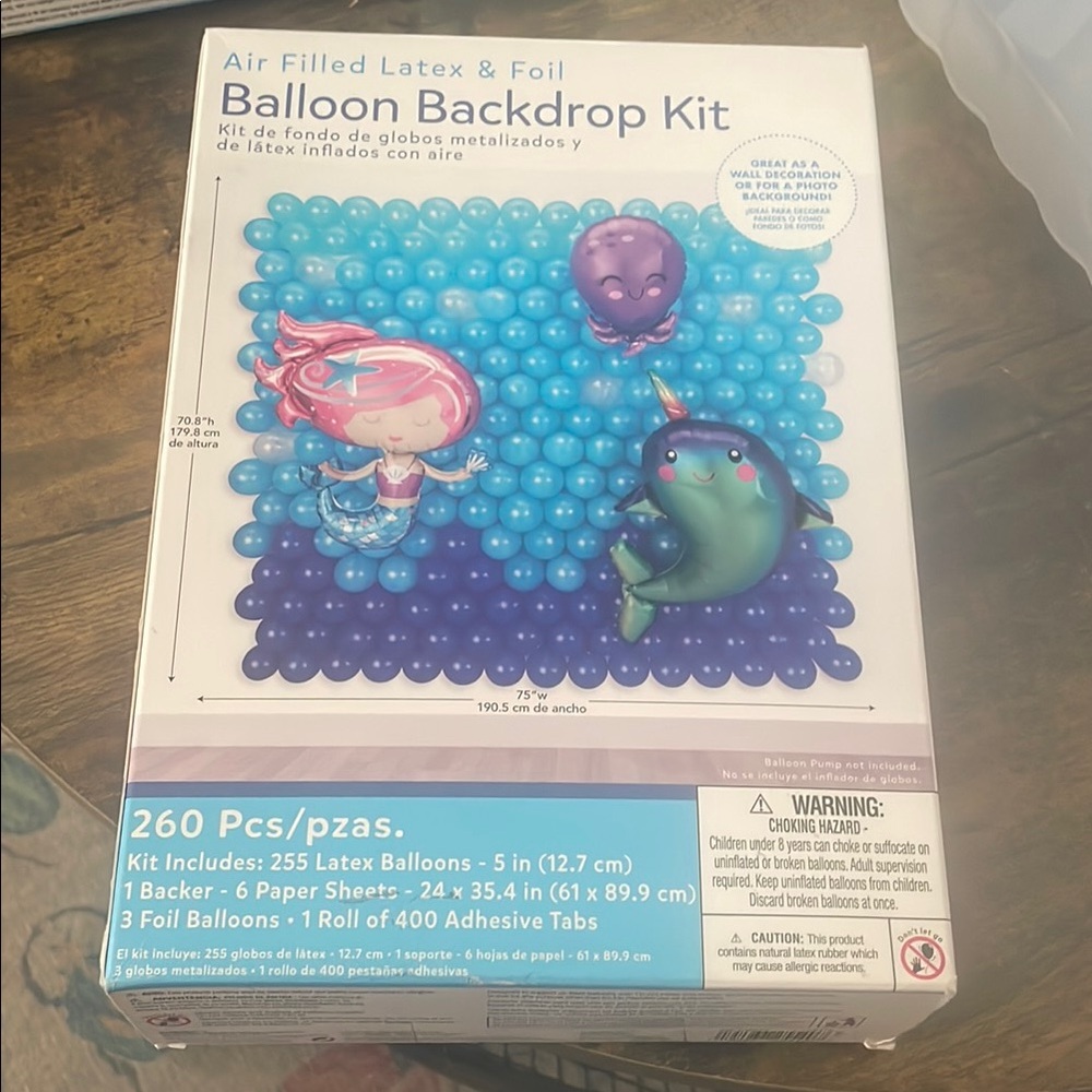 Amscan Underwater Balloon Backdrop Kit - Blue and Purple